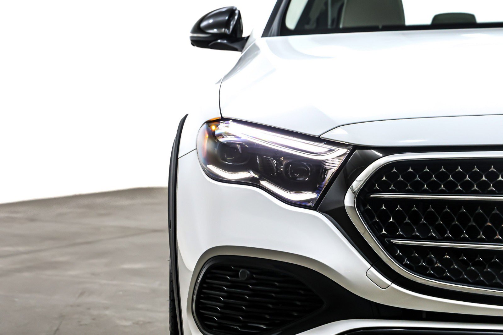 Certified 2025 Mercedes-Benz E 450 4MATIC All-Terrain Wagon image 16