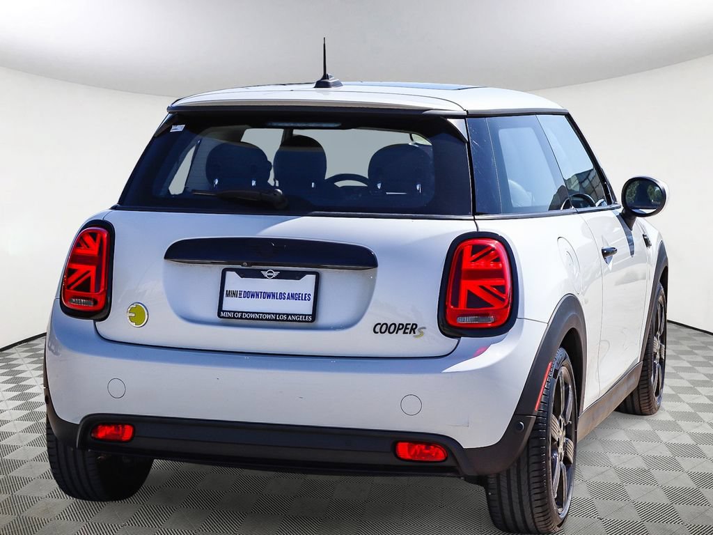 Used 2024 MINI Cooper SE FWD image 8