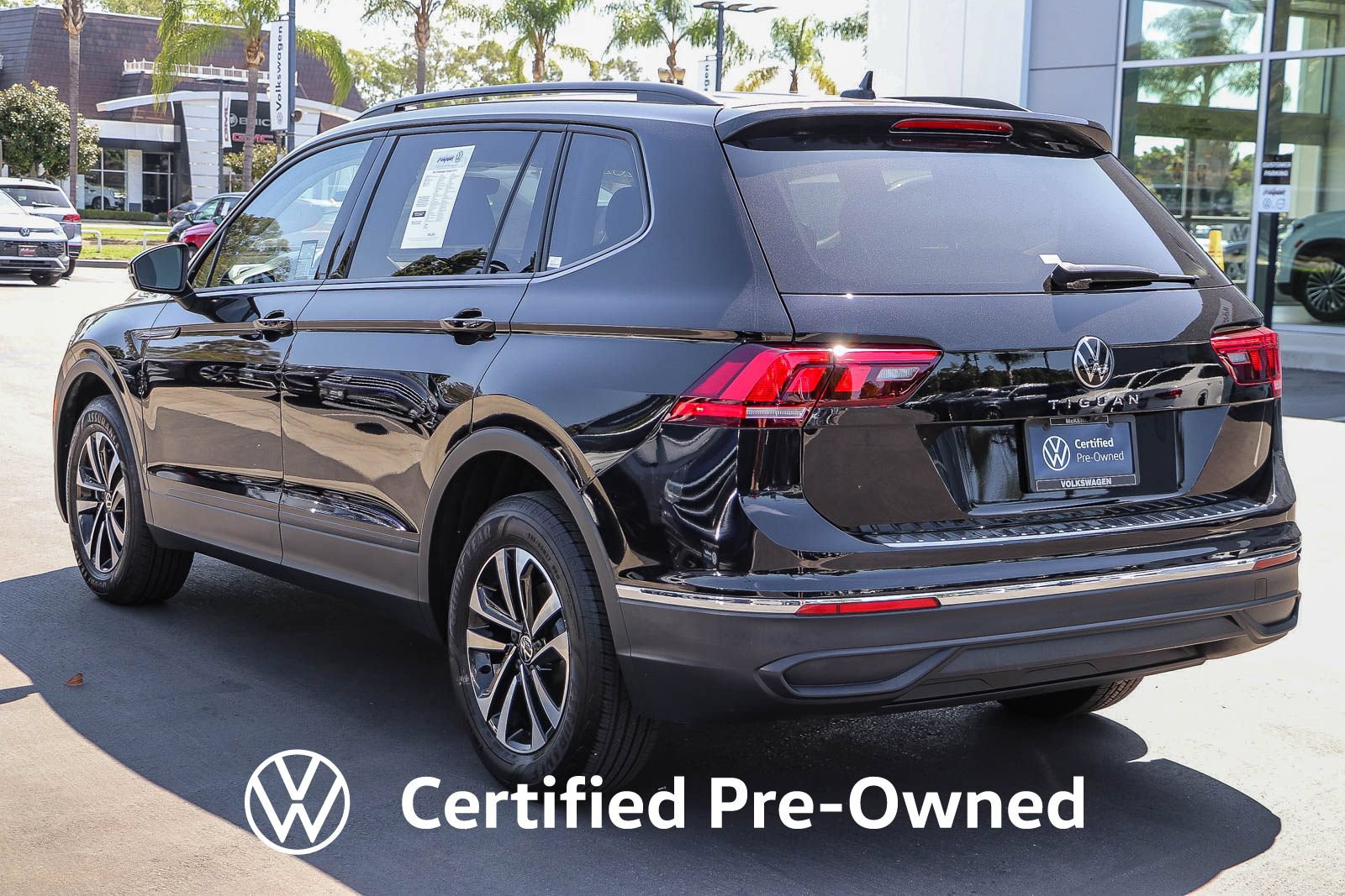 Used 2023 Volkswagen Tiguan S FWD image 9