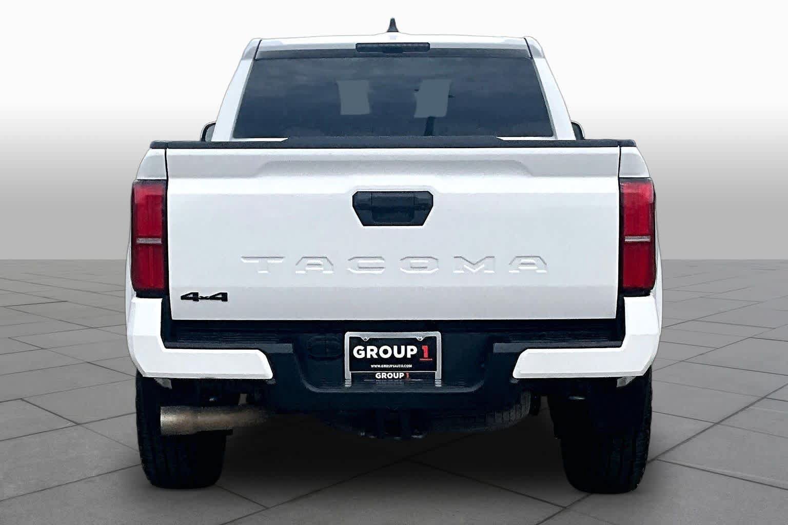 Used 2024 Toyota Tacoma TRD Sport AWD/4WD image 4