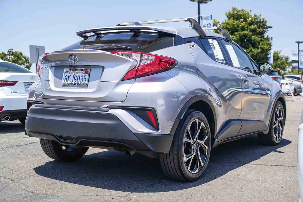 Used 2019 Toyota C-HR XLE FWD image 9