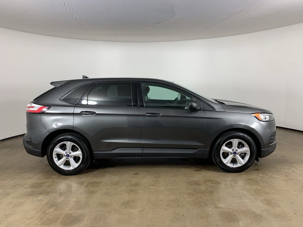 Used 2020 Ford Edge SE image 7