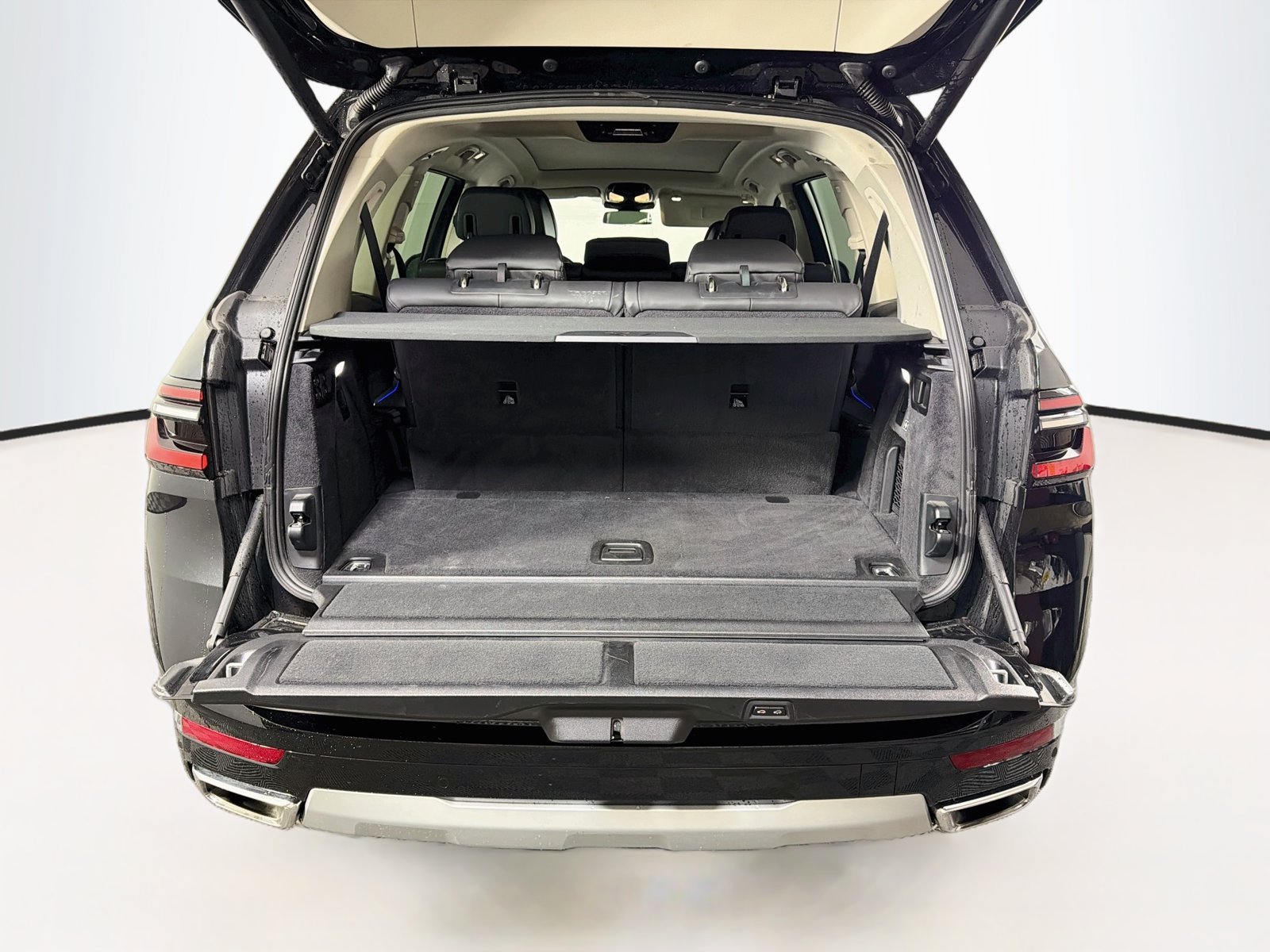 Certified 2025 BMW X7 xDrive40i w/ Climate Comfort Package AWD/4WD image 28