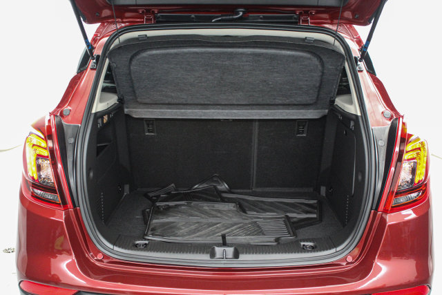 Certified 2022 Buick Encore Preferred w/ Safety Package II AWD/4WD image 9