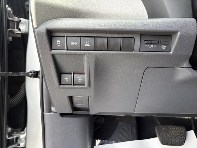 Used 2024 Toyota Sienna XLE w/ XLE Plus Package AWD/4WD image 29