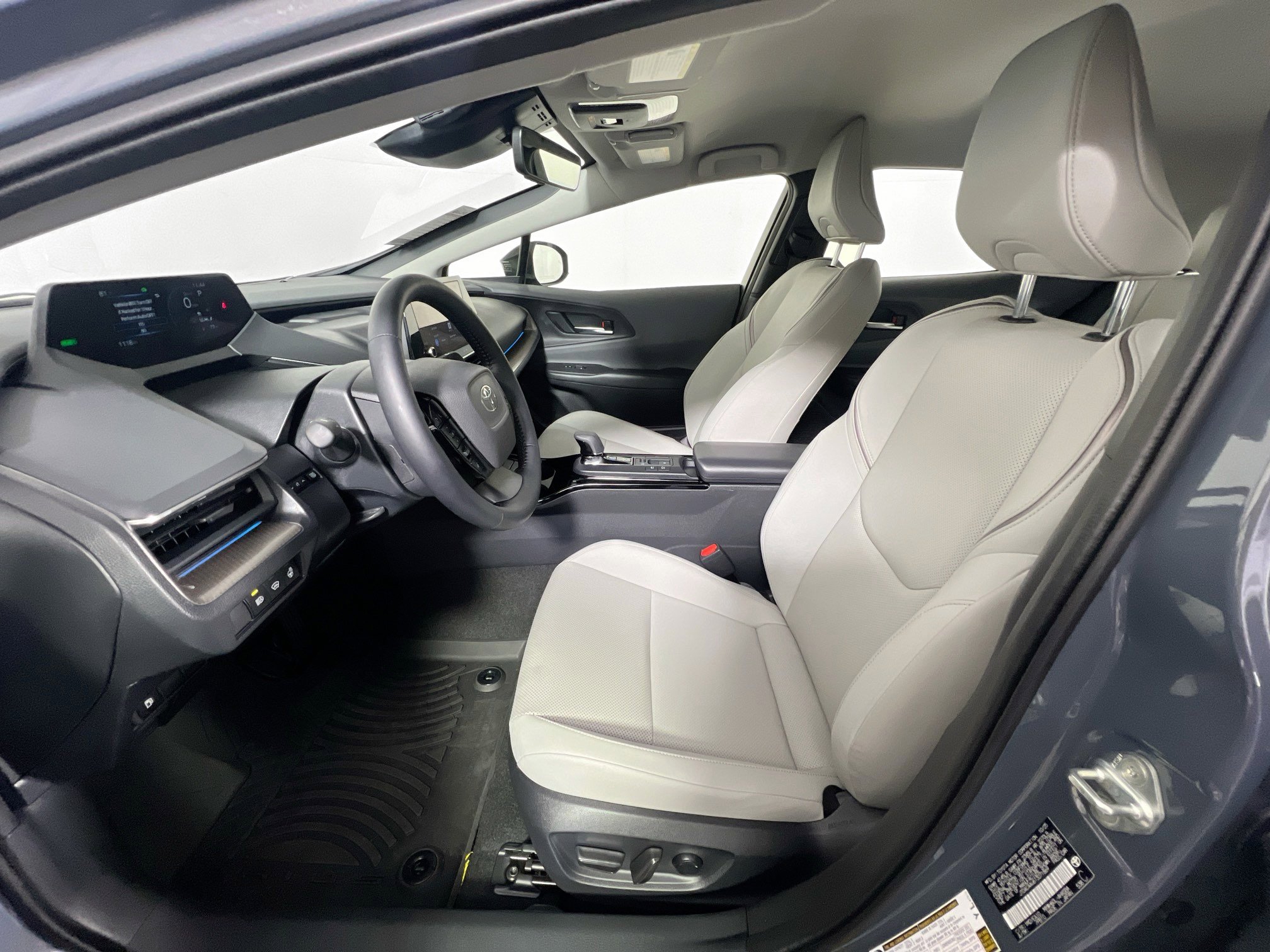 Used 2026 Toyota Prius XLE image 14