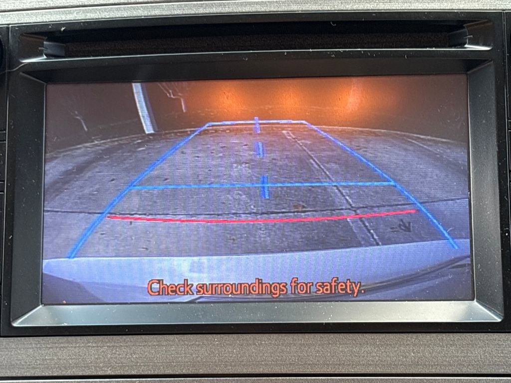 Used 2013 Toyota Venza LE image 21