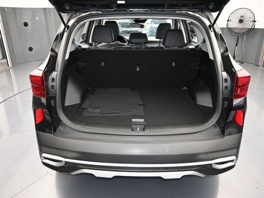 Used 2023 Kia Seltos S image 33