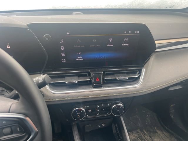 Used 2024 Chevrolet TrailBlazer ACTIV w/ Convenience Package image 12