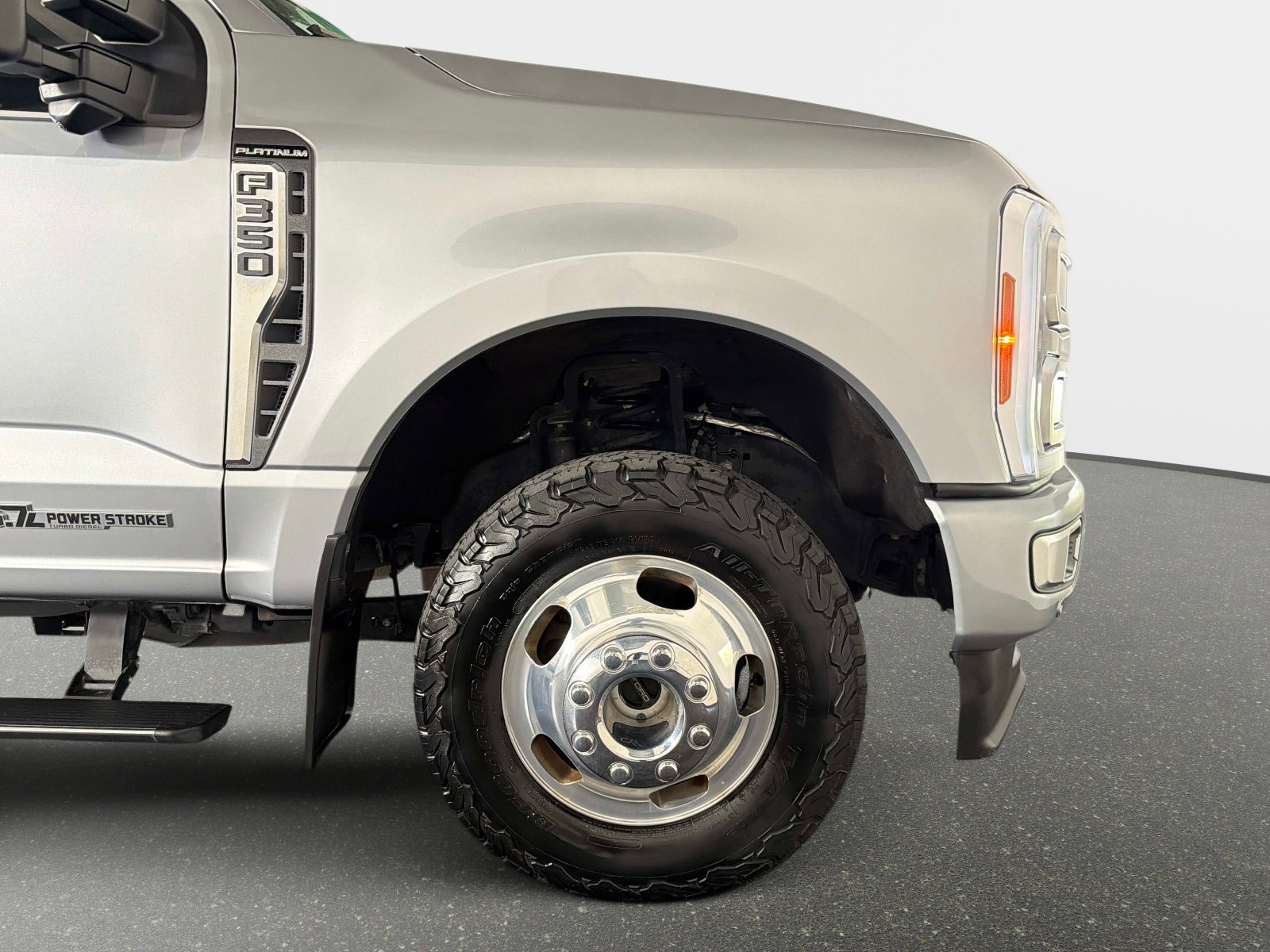Used 2023 Ford F350 Platinum AWD/4WD image 24