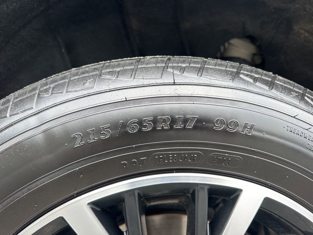 Used 2021 Volkswagen Tiguan SE image 30