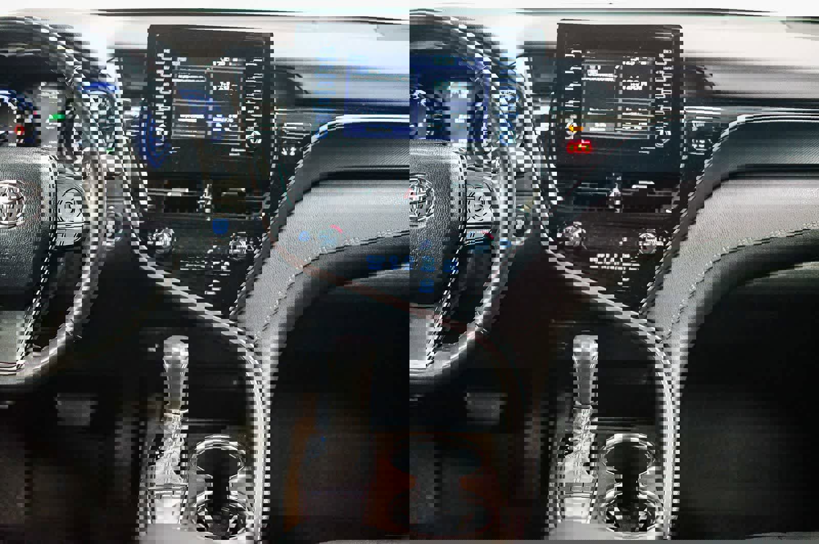 Used 2023 Toyota Camry SE w/ Convenience Package image 12