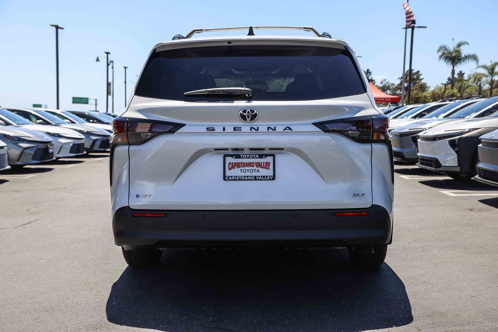 New 2026 Toyota Sienna XLE FWD image 5