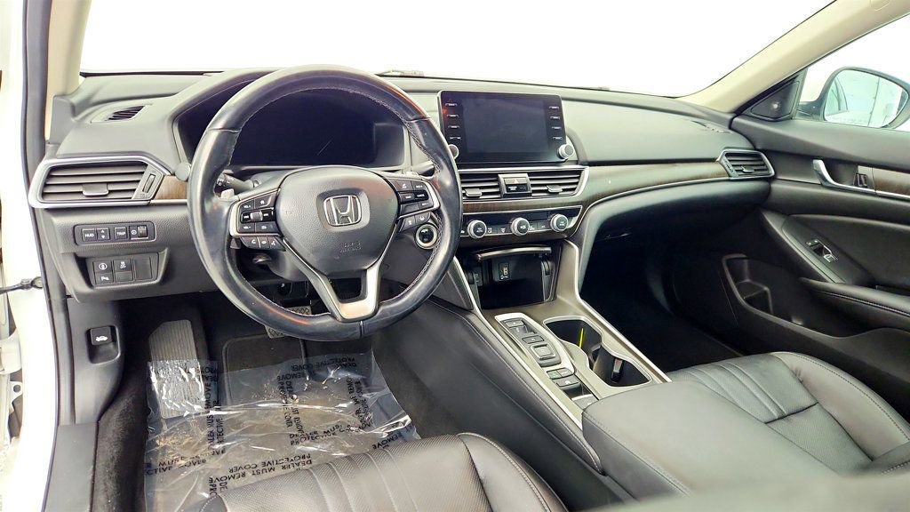Used 2019 Honda Accord Touring image 13