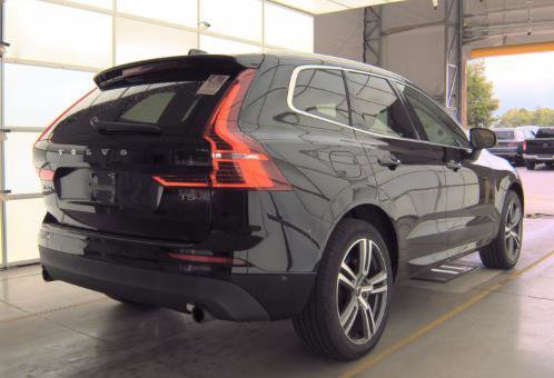 Used 2018 Volvo XC60 T5 Momentum w/ Convenience Package AWD/4WD image 4