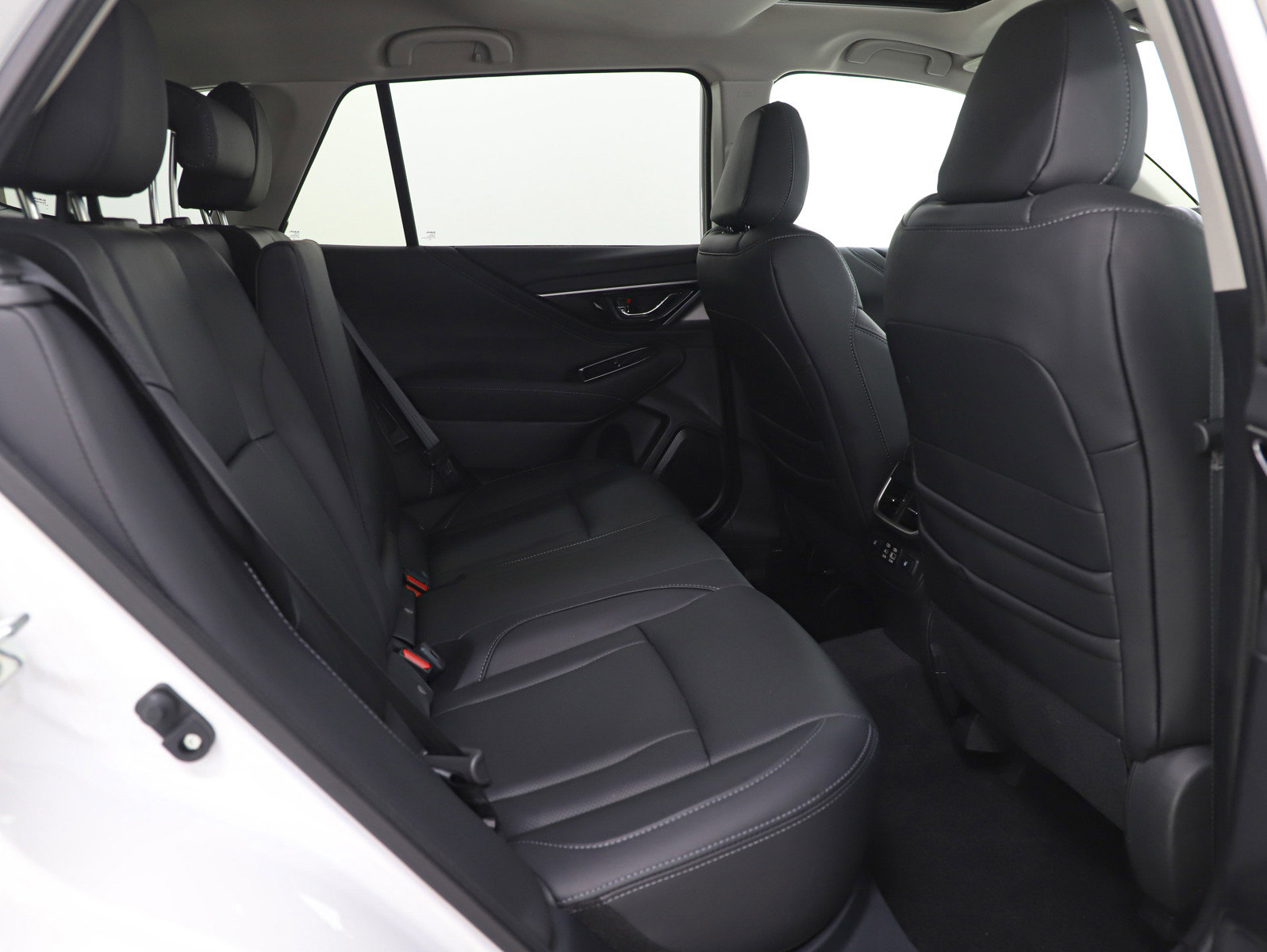 Used 2025 Subaru Outback Touring w/ Tech Package 3 image 14