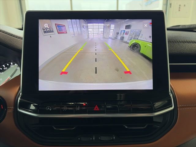 Used 2022 Jeep Compass Limited image 23