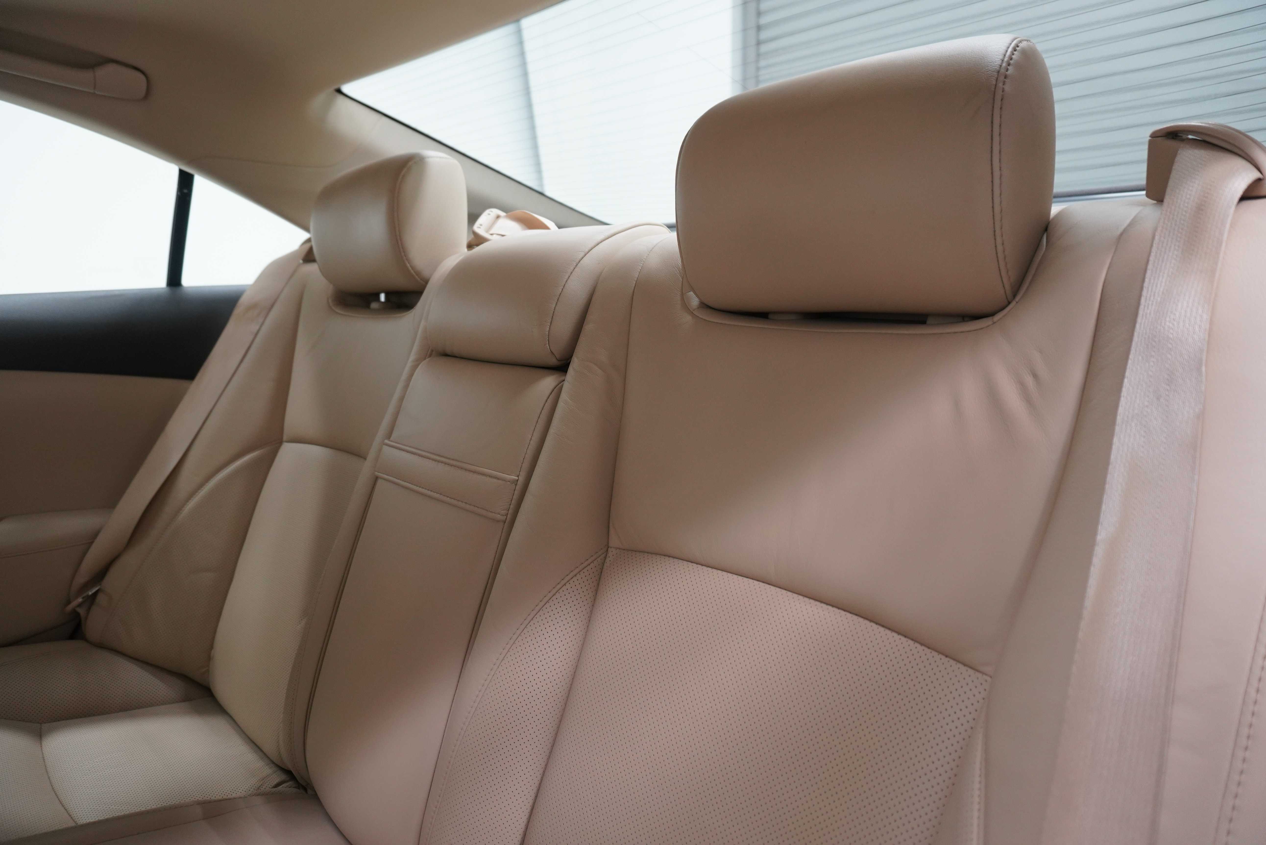 Used 2011 Lexus ES 350 FWD image 11