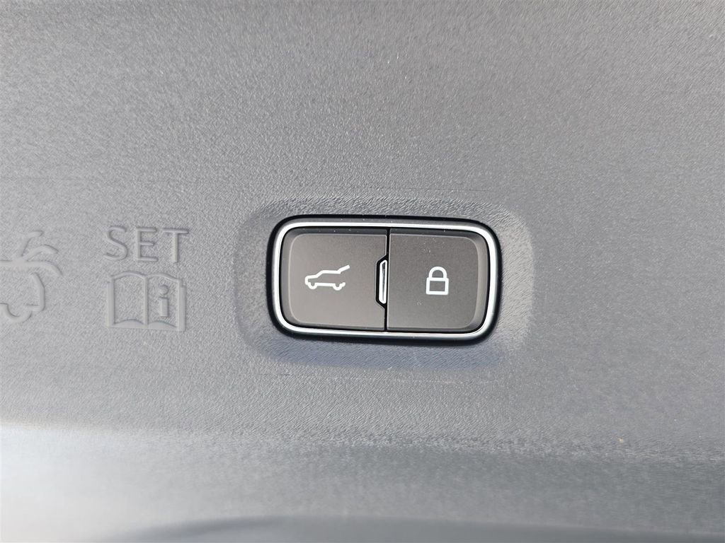 New 2025 Lincoln Navigator Reserve w/ Jet Appearance Package image 14