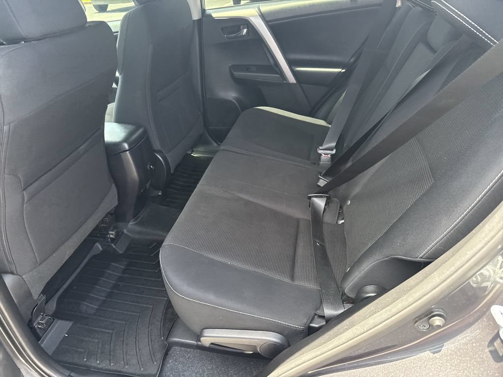 Used 2017 Toyota RAV4 XLE FWD image 20