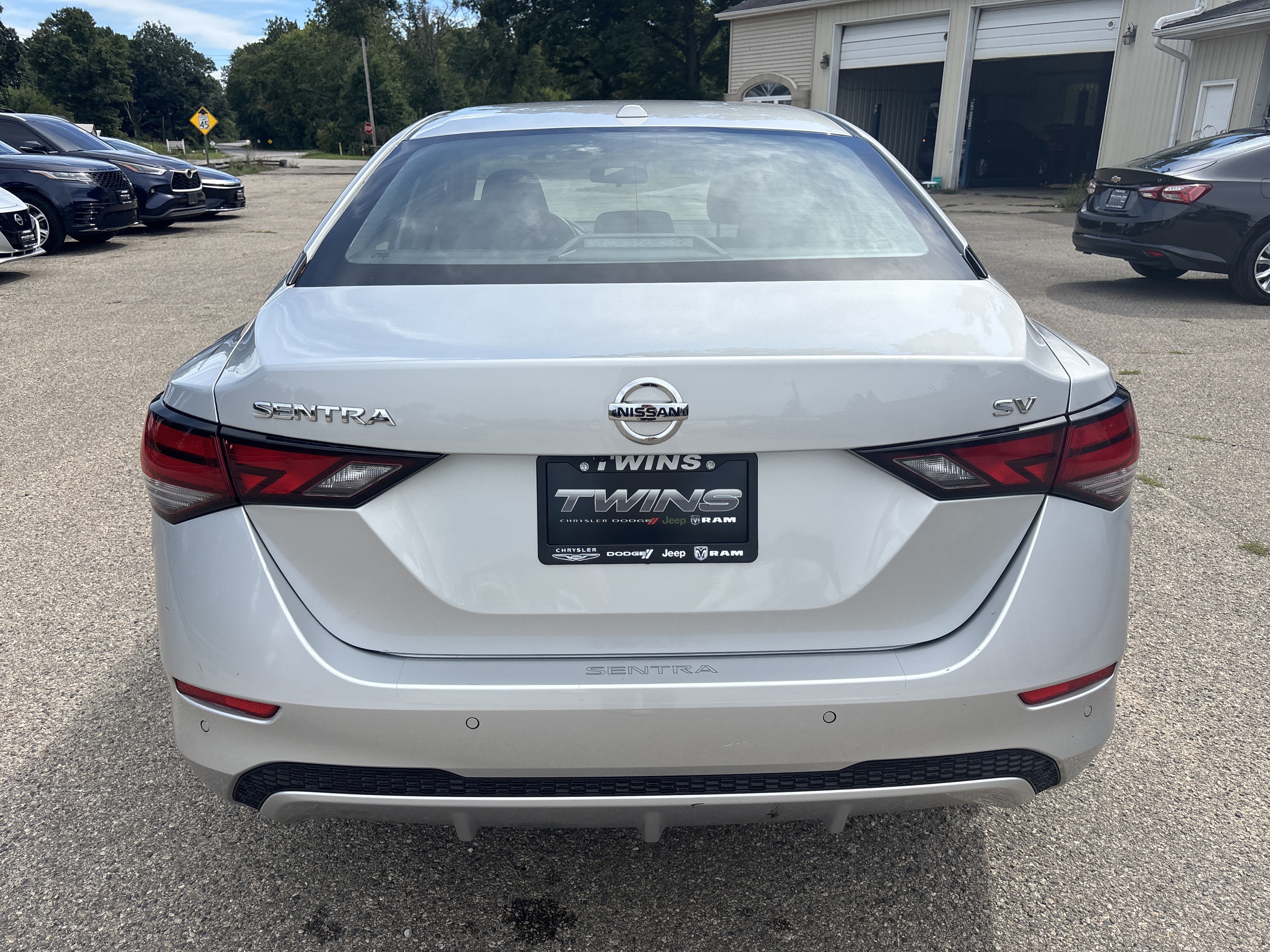 Used 2023 Nissan Sentra SV FWD image 4