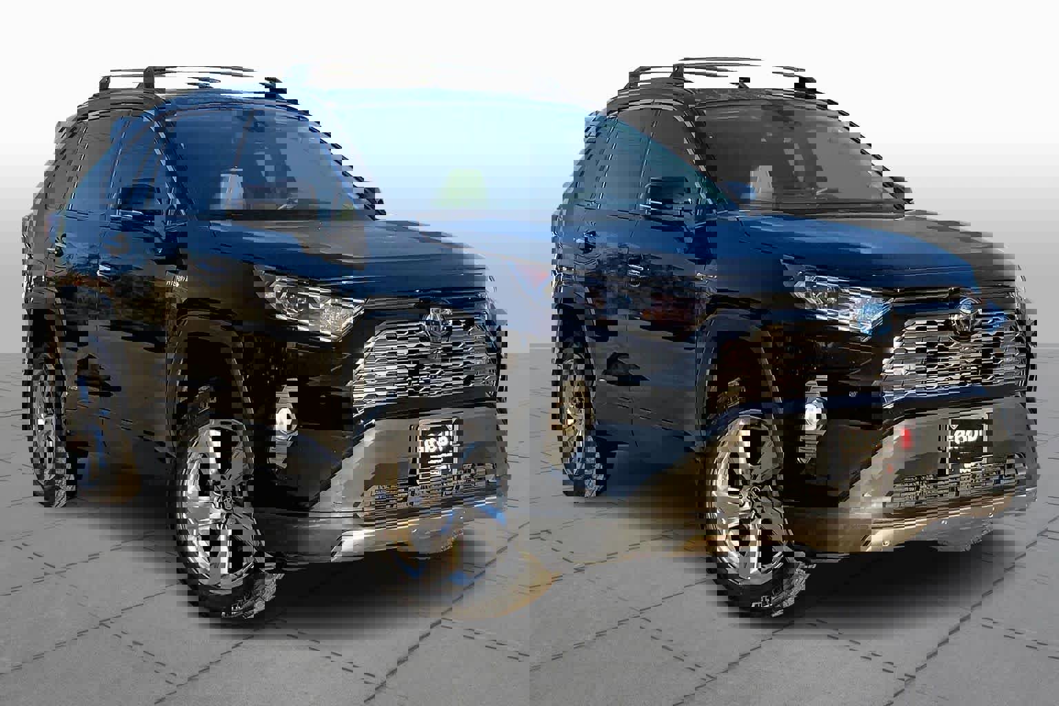 Used 2021 Toyota RAV4 Limited image 3