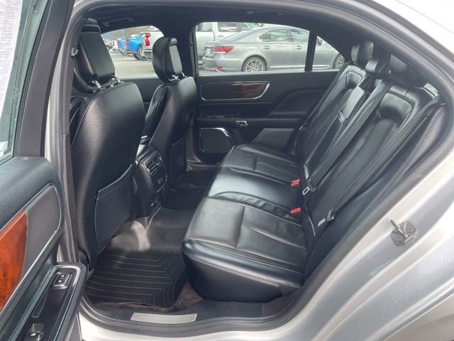 Used 2017 Lincoln Continental Select w/ Climate Package image 23