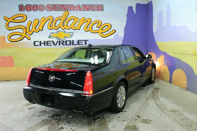 Used 2010 Cadillac DTS Premium image 8