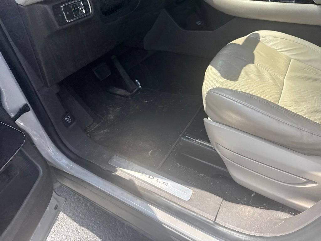 Used 2020 Lincoln Aviator Reserve w/ Equipment Group 201A AWD/4WD image 11