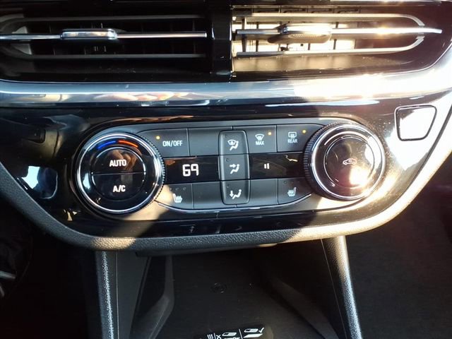 Used 2025 Buick Envista Sport Touring w/ Experience Buick Package FWD image 32