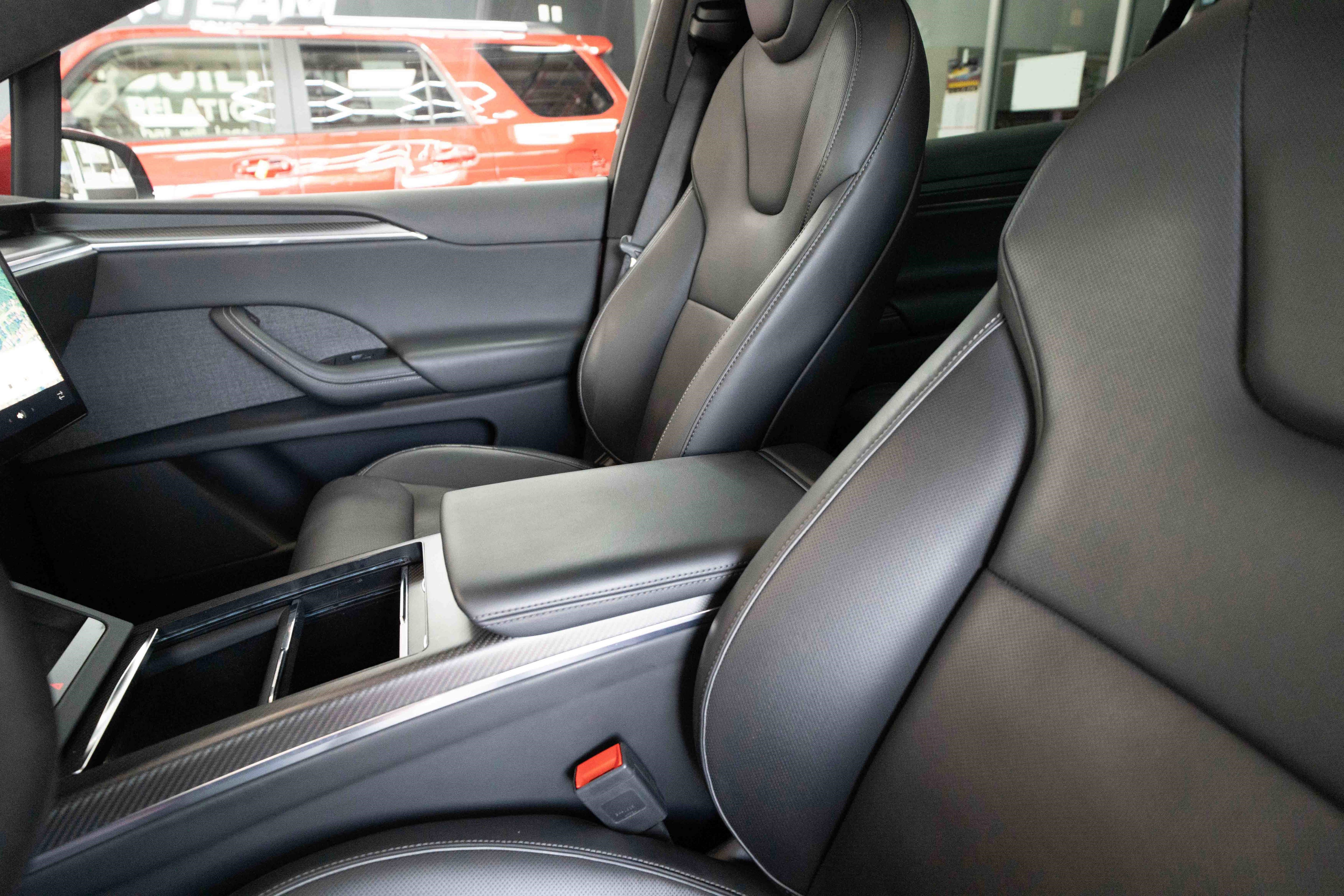 Used 2023 Tesla Model X Plaid image 10