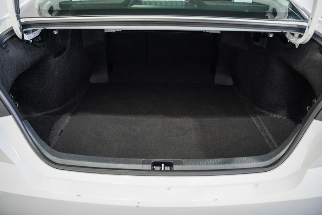 Used 2025 Toyota Camry LE FWD image 9