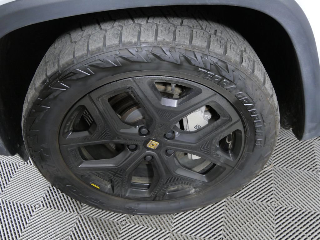 Used 2025 Rivian R1T Adventure Dual AWD/4WD image 10