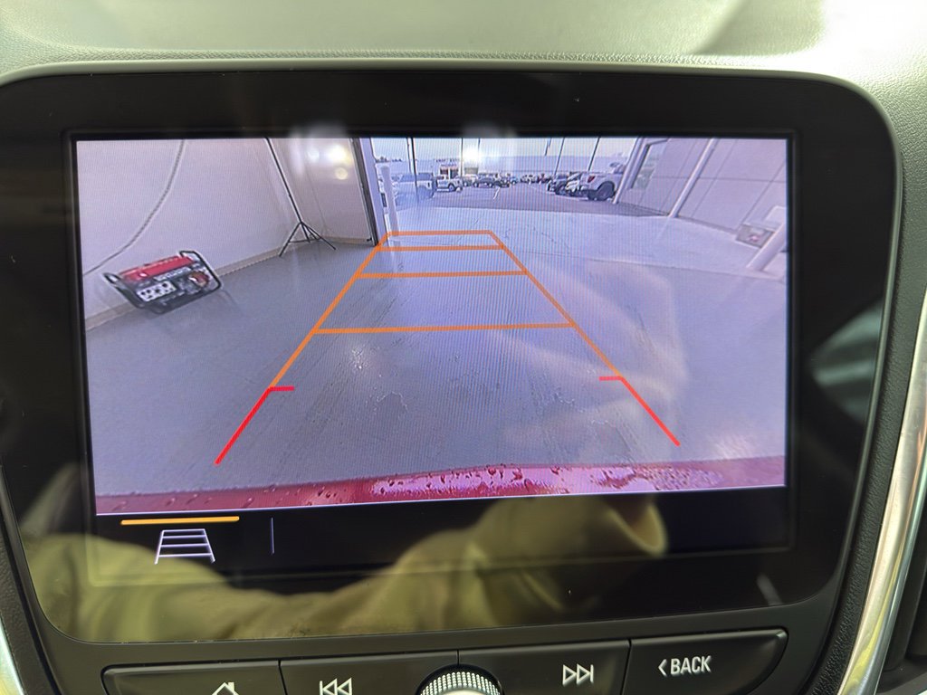 Used 2020 Chevrolet Equinox Premier image 24