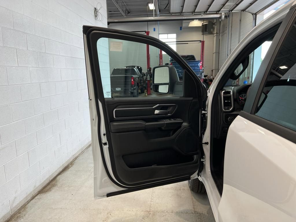 New 2025 RAM 1500 Big Horn image 18