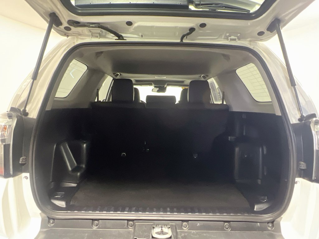 Used 2022 Toyota 4Runner TRD Off-Road Premium w/ Moonroof Package AWD/4WD image 32