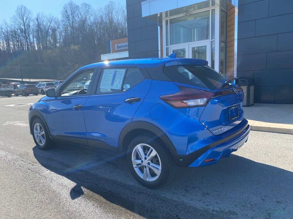 Used 2022 Nissan Kicks S image 4