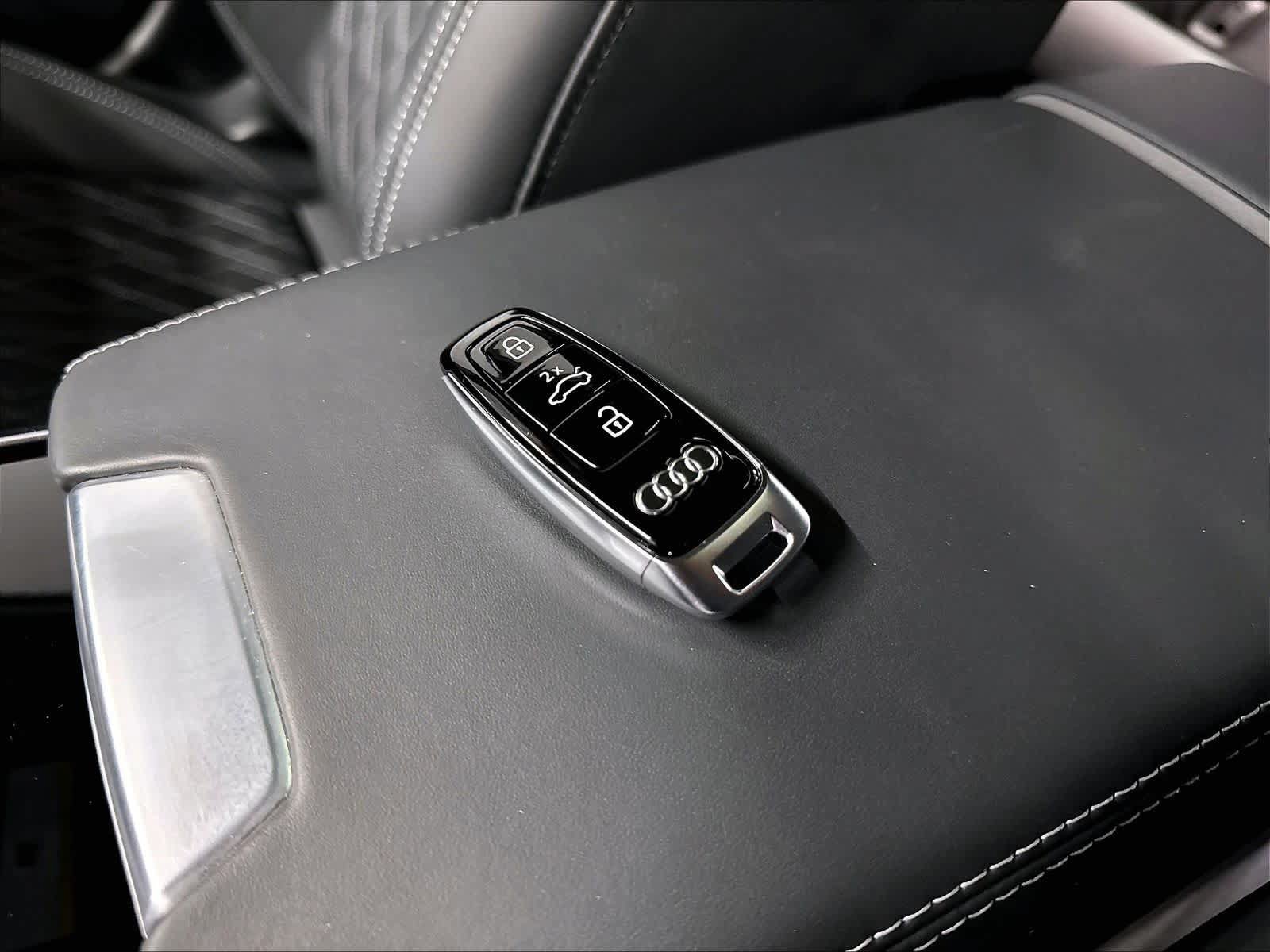 Used 2025 Audi S6 Prestige AWD/4WD image 12