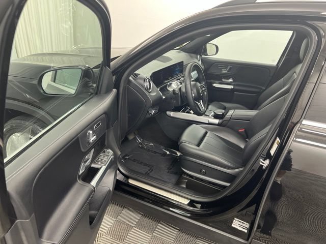 Used 2023 Mercedes-Benz GLB 250 4MATIC image 12