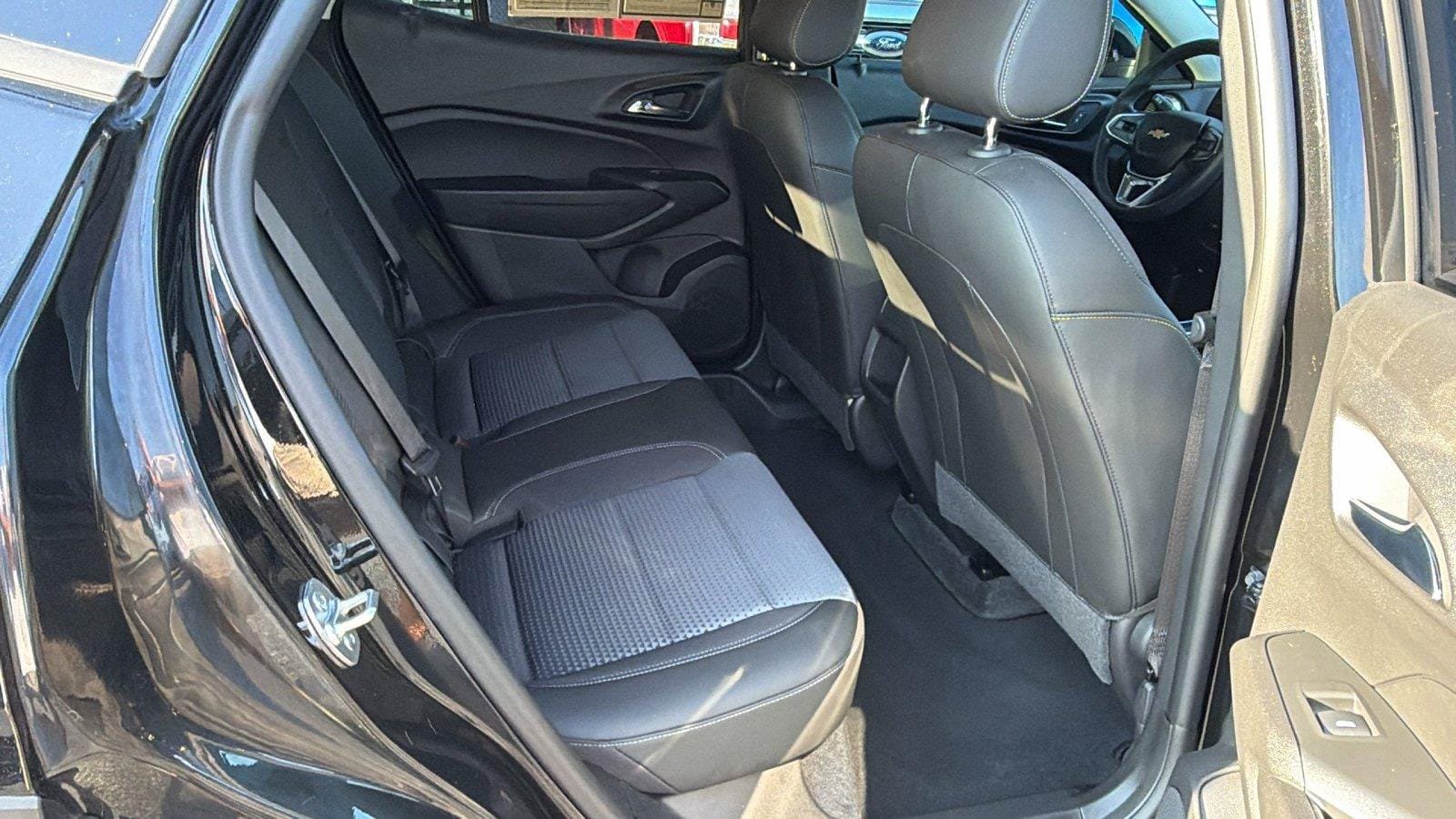 Used 2024 Chevrolet Trax LT w/ Driver Confidence Package FWD image 20