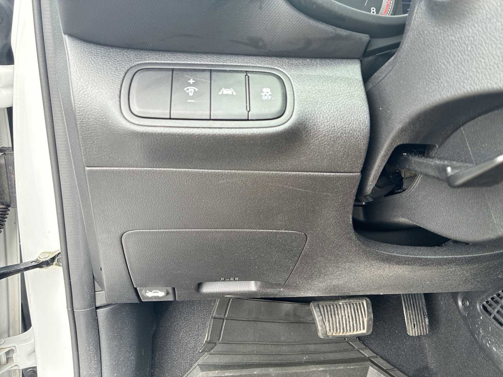 Used 2022 Hyundai Venue SEL image 17