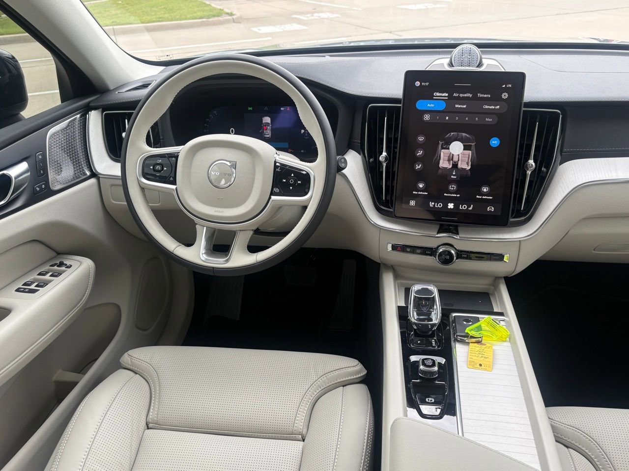 New 2026 Volvo XC60 B5 Ultra w/ Protection Package Premier image 12