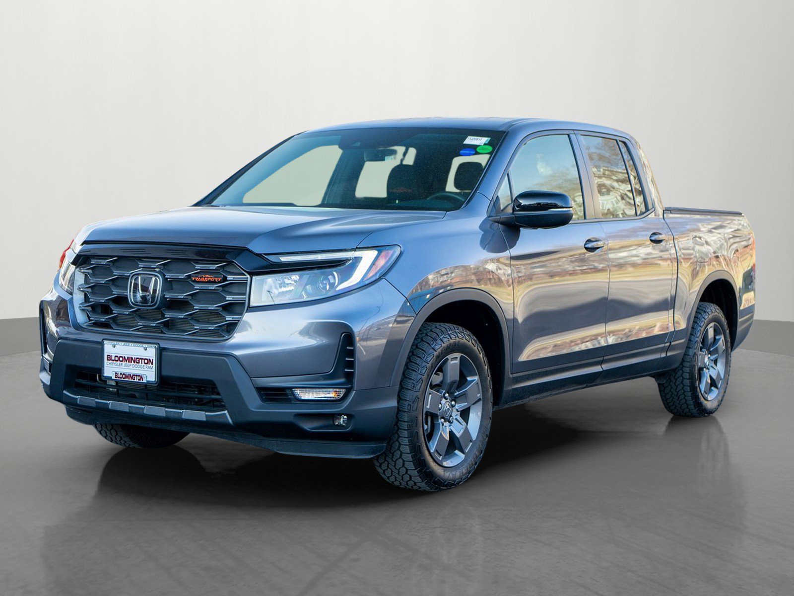 Used 2025 Honda Ridgeline TrailSport image 3