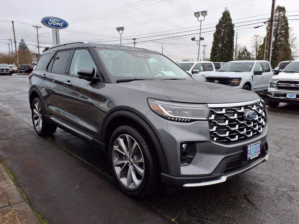 Certified 2025 Ford Explorer Platinum w/ Ultimate Package image 3