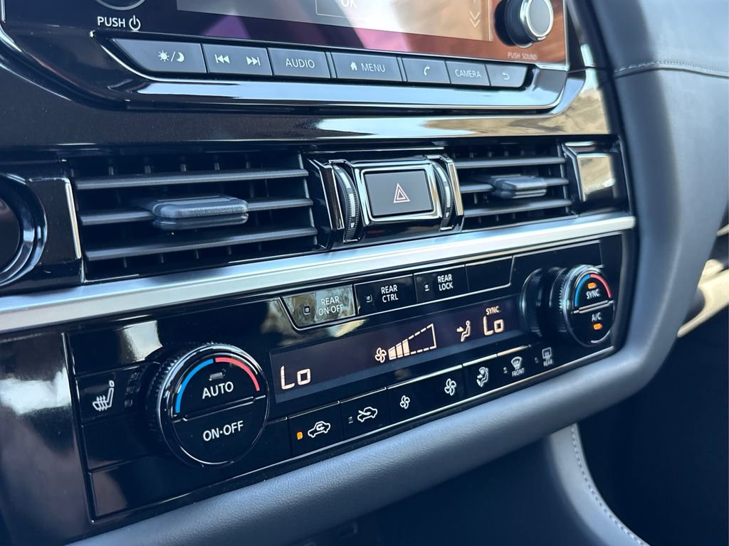 New 2025 Nissan Pathfinder SV image 20