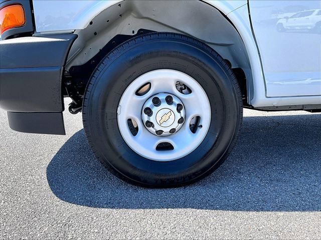 New 2026 Chevrolet Express 2500 w/ Driver Convenience Package RWD image 7