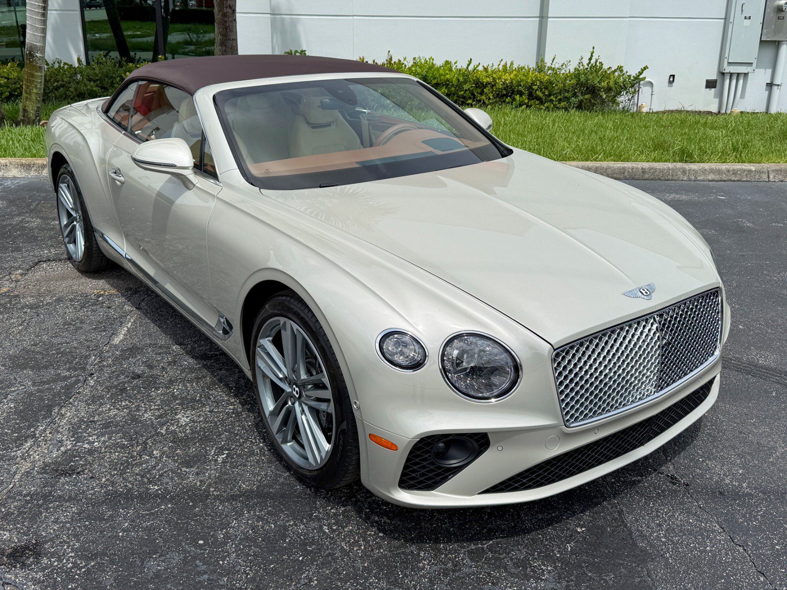 Used 2023 Bentley Continental GT Mulliner AWD/4WD image 5