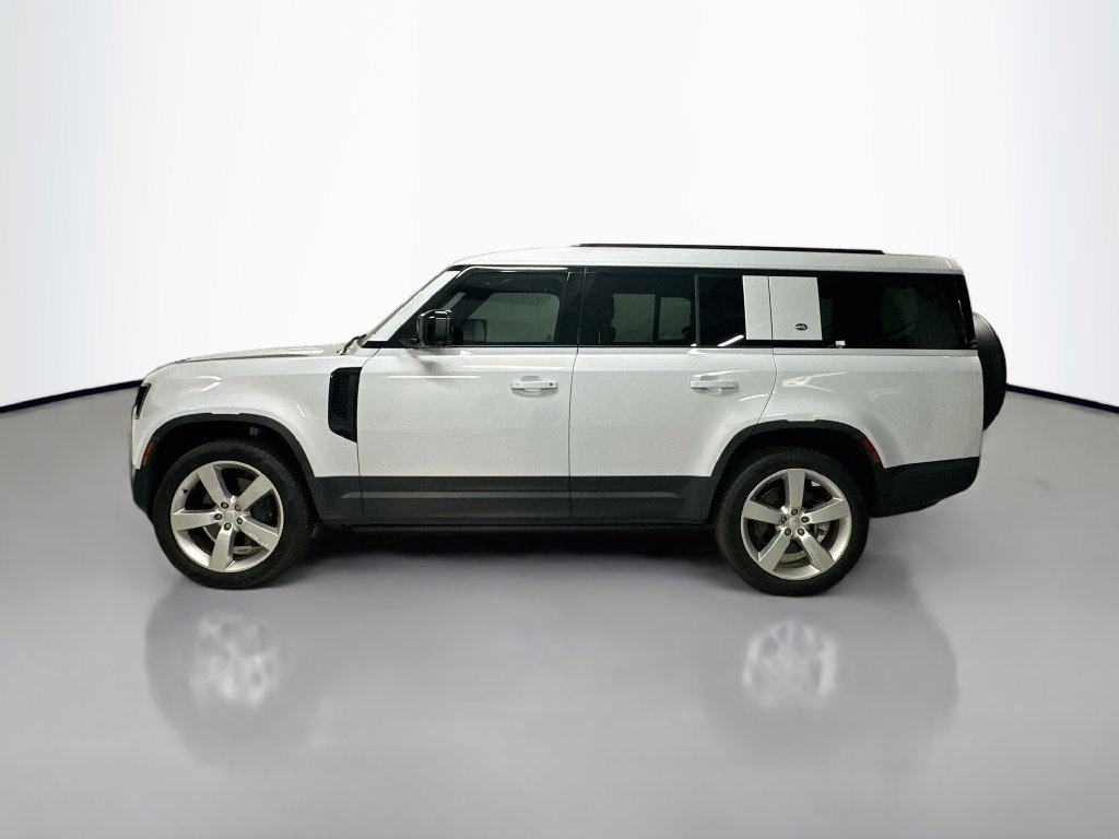 Used 2023 Land Rover Defender 130 SE AWD/4WD image 2