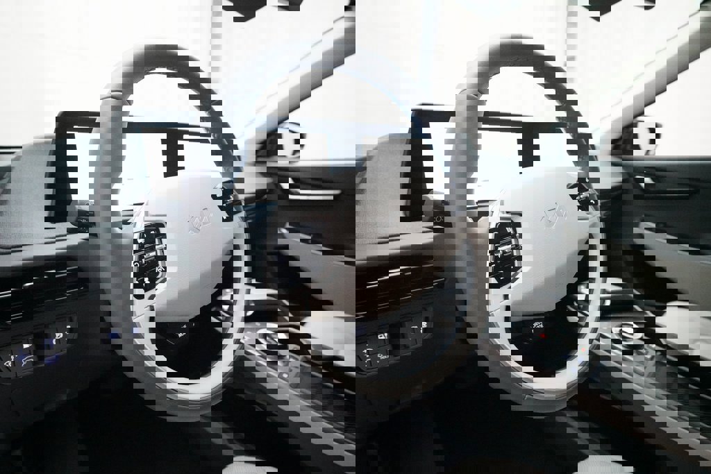 Used 2024 Kia EV6 Wind image 8