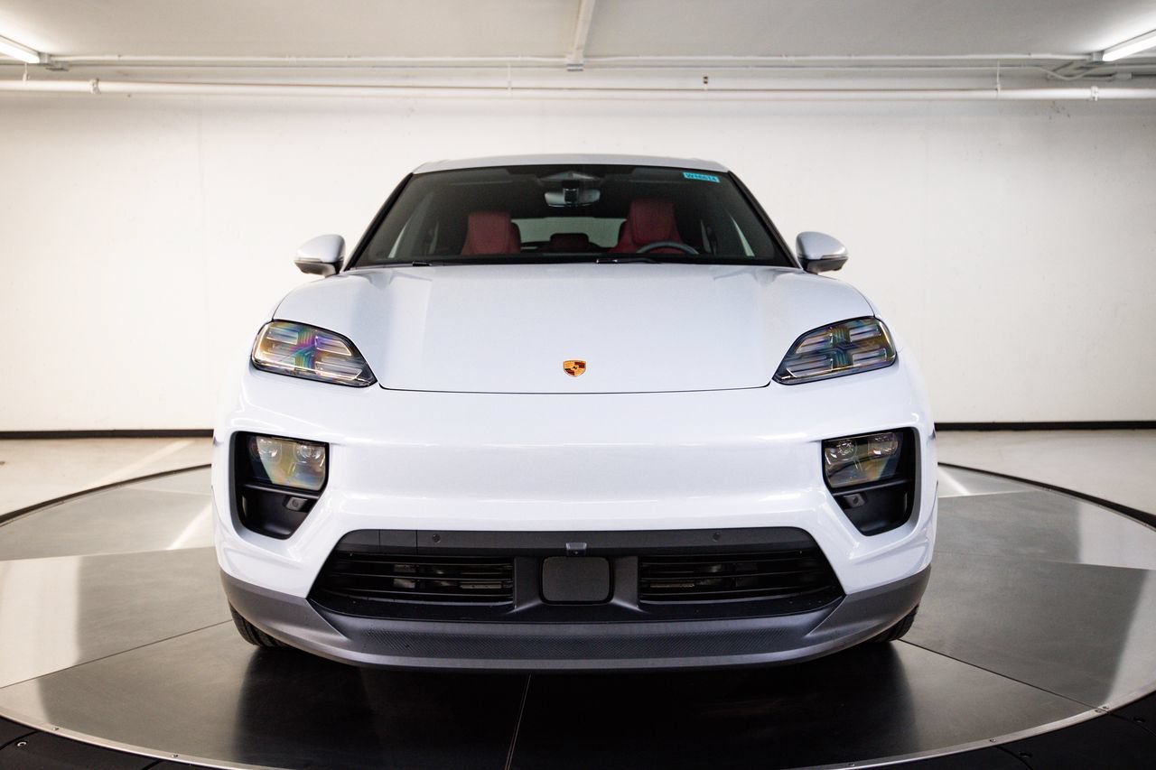 New 2026 Porsche Macan Electric RWD image 10